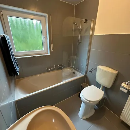 Moderne Wohnung Mit Privatzugang Und Terrasse Ennepetal